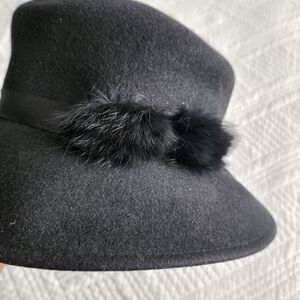 Laura Tyler 100% wool lady's black hat